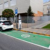 Ayuntamiento Mrida garantiza la gratuidad de los puntos de recarga de coches elctricos