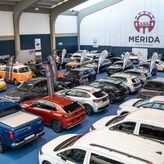El alcalde de Mrida destaca la relevancia del sector en el III Saln del Automvil 