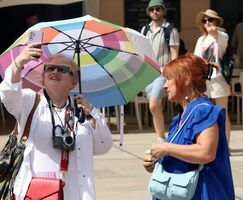 Calor de pleno verano con temperaturas rcord y noches tropicales hasta prxima semana