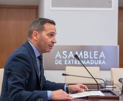 Fernndez Desregular para garantizar servicios sociales ms justos ordenados y eficaces