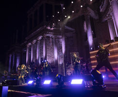 El QUINCE Tour de Mal arranca a lo grande en el Teatro Romano de Mrida