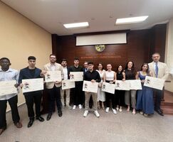 Caja Rural de Extremadura premia la excelencia acadmica de diez estudiantes de la UEX
