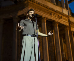 Pablo Alborn reinventa su gira en Teatro Romano de Mrida firmando una noche irrepetible