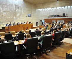 La Asamblea de Extremadura descarta celebrar en 2026 el Debate sobre el Estado la Regin