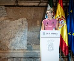 Guardiola llama a seguir construyendo Extremadura desde el ejemplo el respeto y el amor