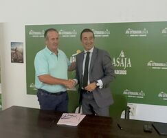 APAG Extremadura Asaja y AECC se alan para acercar la prevencin al sector agrario