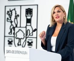 La Junta emplaza a los sindicatos a negociar la equiparacin salarial de los funcionarios 