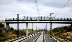 CLM celebra que Transportes descarte la opcin Toledo central del AVE a Extremadura