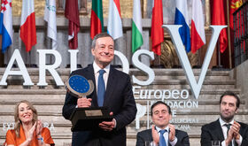 Fundacin Yuste convoca 10 becas Premio Europeo Carlos V Mario Draghi