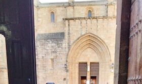 La feria Monacal de Cceres abre sus puertas con catorce conventos y 9000 cajas de dulces