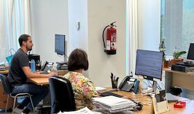 Este viernes Junta y sindicatos buscan refrendar la subida salarial de los funcionarios 