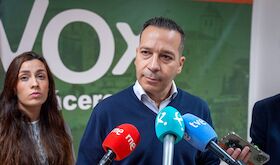 Vox Todo el mundo del campo nos dice lo mismo el abandono de la administracin regional