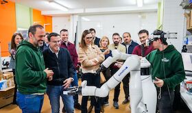 Gallardo se compromete a crear un plan de innovacin y nuevos incentivos tecnolgicos