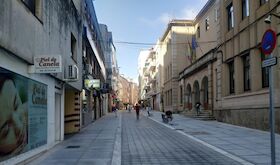 Calle Gmez Becerra de Cceres contar con un sistema de sombra para confort de peatones