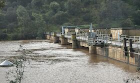 Bomberos de Badajoz realizan ms de 30 actuaciones por acumulacin de agua o cadas ramas