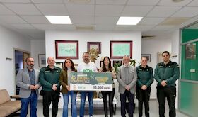 Guardia Civil de Cceres entrega 10000 euros a la Asociacin de Esclerosis Mltiple
