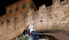 La Salud y Las Batallas procesionan este Lunes Santo en Cceres 
