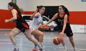 Derbi cacereo entre el MF Renovables AlQzeres y el Toyota Novomotor San Antonio