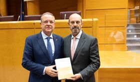 Monago presenta libro Catstrofes naturales Respuesta del derecho administrativo espaol