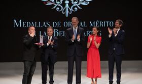 Robe Iniesta recibe la Medalla de Oro al Mrito en las Bellas Artes a ttulo pstumo