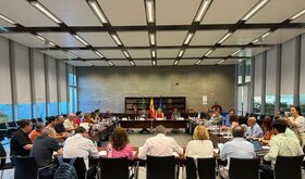 Los sindicatos valoran la convocatoria de mesas para negociar la equiparacin salarial