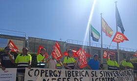 Los trabajadores de centros de transportes en Extremadura reclaman una solucin a la Junta