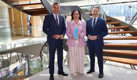CaixaBank galardona a Carmen Labrador de Grupo Gedauto con el Premio Empresaria 