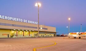 Niebla obliga a desviar a Sevilla el vuelo MadridBadajoz y a cancelar trayecto de regreso