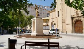 Reabre trfico calle Santo Domingo de Badajoz tras finalizar obras de la plataforma nica