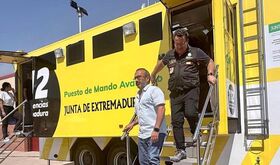 Miguel Angel Morales visita el puesto de Mando Avanzado por el incendio en Las Hurdes