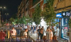 Medio centenar de establecimientos de Coria abren en la Showpping Night