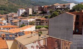 Muro Crtico suma 21 nuevas obras a su mapa de arte urbano en la provincia de Cceres