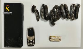 La Guardia Civil evita la introduccin de drogas y de dos mviles en la crcel de Cceres