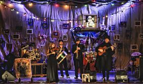 Teatro de las Esquinas y Teatro y Moche llevan la obra El Funeral a Badajoz