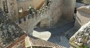 Arco de la Estrella de Cceres se luce en Juego de Tronos
