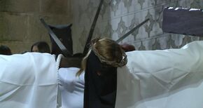 Jerez de los Caballeros revive un ao ms la penitencia de los Empalaos el Lunes Santo