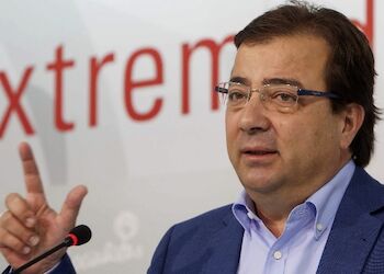 VARA, LA ESPADA Y LA PARED