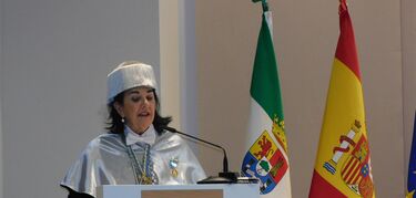 Presidenta Colegio de Enfermería de Cáceres, académica de Honor de Medicina de Extremadura