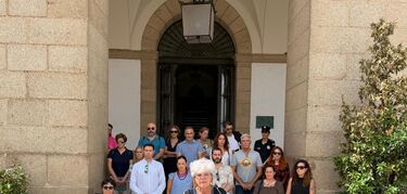 Cáceres muestra su repulsa por los asesinatos de mujeres víctimas de la violencia machista