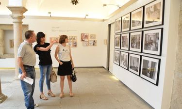 La exposición ‘Rev/beladas’ muestra en Mérida el trabajo de cinco fotógrafas extremeñas 
