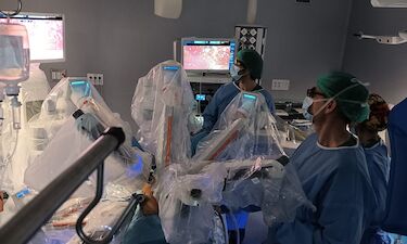 Extremadura reduce en 2.063 personas la lista de espera quirúrgica y 43 días tiempo espera