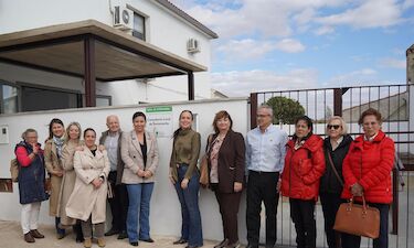 La consejera de Salud y Servicios Sociales visita el consultorio médico de Torremocha 