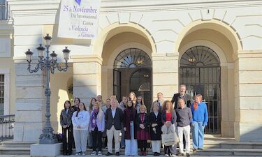 Asociaciones, colectivos y Ayuntamiento de Badajoz rechazan la violencia contra la mujer