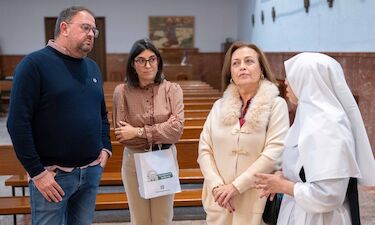 El alcalde de Mérida realiza la tradicional visita al Hogar de Mayores Santa Teresa Jornet