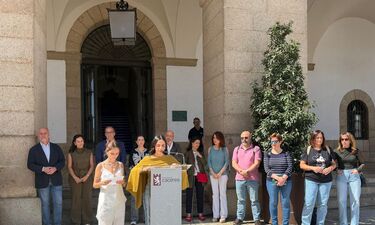 Cáceres muestra su repulsa por asesinatos de mujeres víctimas de la violencia machista