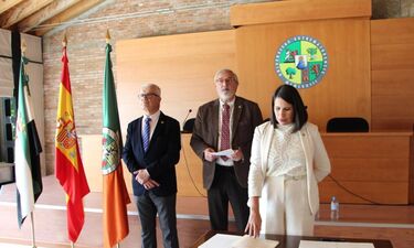 Rocío Blas toma posesión como vicerrectora de Estudiantes, Empleo y Movilidad de la UEx
