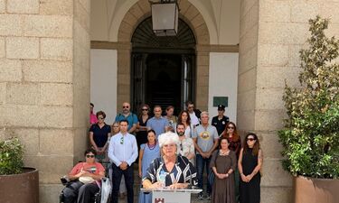 Cáceres muestra su repulsa por los asesinatos de mujeres víctimas de la violencia machista