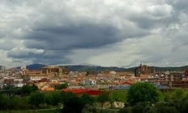 Mónica Menargues Beneyte gana el V Premio Wetonia de Poesía de Malpartida de Plasencia