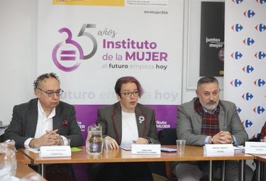 II Plan de Igualdad incluye medidas para colaboradores integran Carrefour en Extremadura