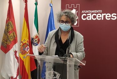 La profesora de Psicología Rafaela Díaz Villalobos recibirá el Premio Mujer 8M de Cáceres